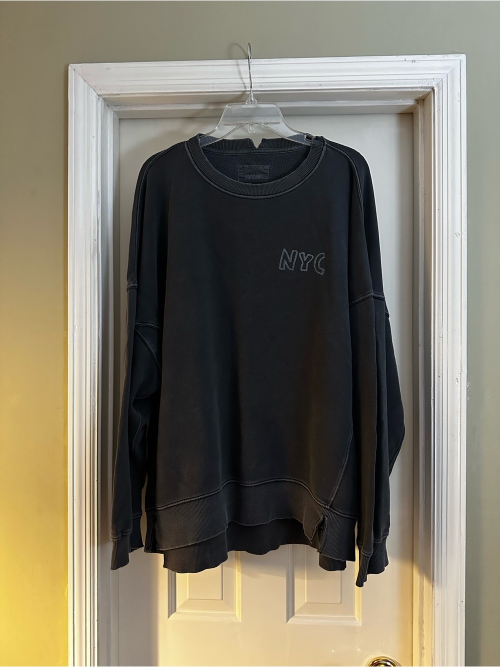 Aerie The Chill Crew Keith Haring NYC - Dark Gray